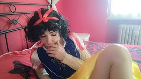 chantalchannel as burping hot snowhite disney princess