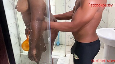 SEE HOW MY STEPMOM BATH EACH TIME I WATCH HER AND I FINALLY FUCKED HER BIG ASS. COMPLETE VIDEO