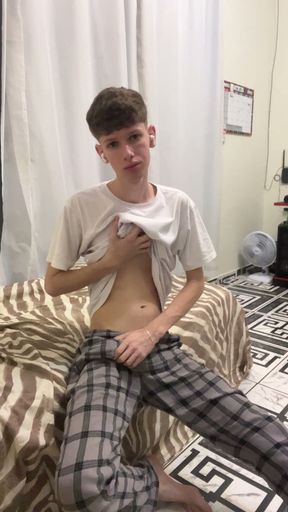 Skinny blonde twink showing his naked body