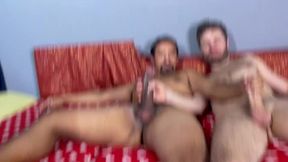 j’ai surpris mon mec entrain de baiser avec le voisin et sa ma donner tres ...