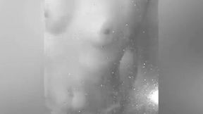 il m a prise dans la douche