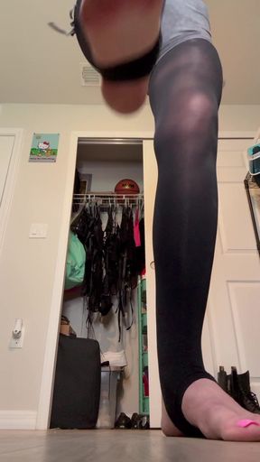 Stomping Hard Barefoot in Stirrups Size 16 Feet