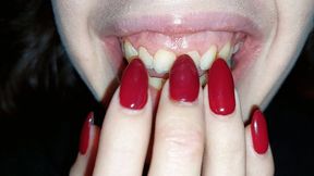 Tapping on my teeth