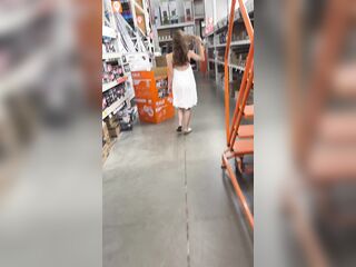 Public Squirt in Home Depot - SOOO MANY PEOPLE CAME IN