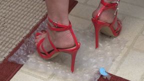 Bubble Wrap Under My Heels - FULL HD 1080p