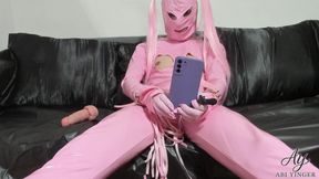 Live Facecam Latex Sissy Doll Teasing Strangers While Jerking Off.