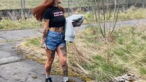 SNEAKY MASTURBATION AND PEE WHILST URBAN EXPLORING!