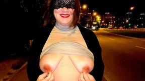 Flashing big saggi Tits. Ass Spanking. Outdoor Sex. Saggy Boobs. Nipple Pulling Wife.