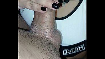 Policia caliente da una mamada