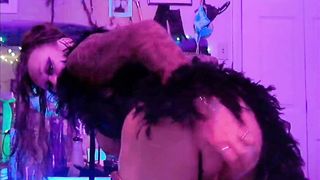Goddess Webcam cougar Kitty has Trouble with Sex Toy into her Booty uses