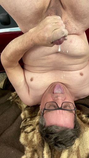 Swallowing my own Cum!!