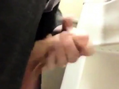 Str8 daddy cum in public toilet