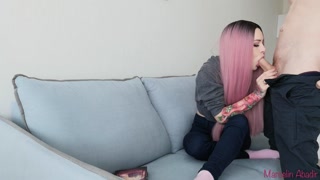 Fucked a girl in tight jeans and cum on pussy