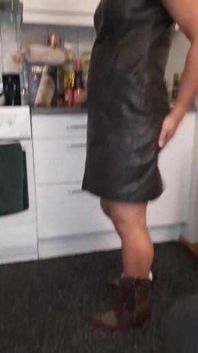 Leatherdress and Cowboy Boots