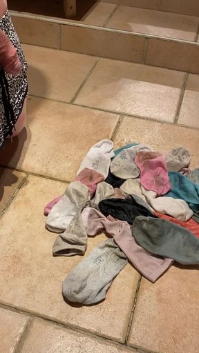 I pee on my dirty socks 🧦