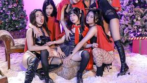 ”Yuli Is The Little Red Riding Hood & She Rides The Hunter's Meat”