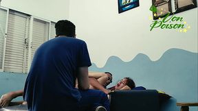 Behind the scenes - Eu e minha irm&atilde_zinha dividimos o pau dele