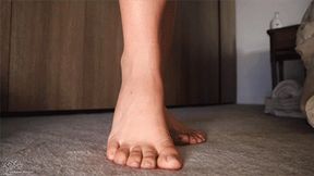 POV Trying to Avoid being Crushed by Unaware Giantess