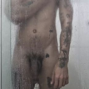 Jerking off to the shower