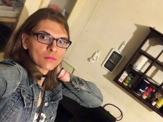 Hot TransGirl Gets Willing for a Night of Pleasure!