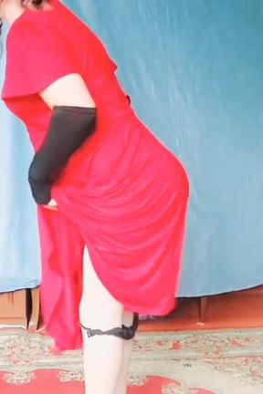 Big Booty Femboy Showing Sexy Moves in Bedroom