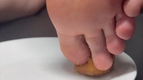 Bikini Food Crush ASMR