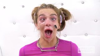 Tiffany Watson får alle sine huller kneppet hårdt af en date