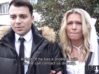 DEBT4k. Groom has to see bride&#039;s sex with insistent debt collector