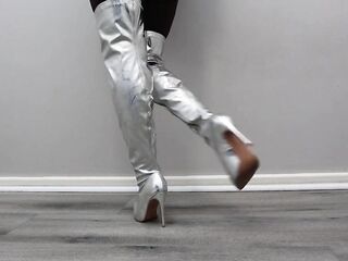 BOOTS : Modeling different boots