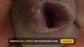 Closeup Desi Dick