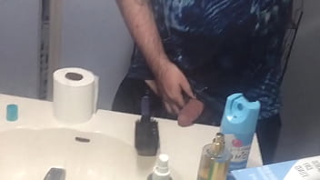 Solo guy flaccid cock