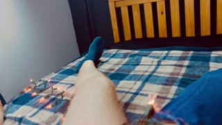 Santa’s Elf footjob 🎁