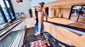 Public Blowjob in the supermarket