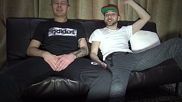 2463 the pornstar OSCAR WOOD fucked bareback by Ronni ENGLISH