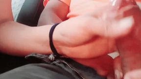 le hago la mejor mamada del mundo amateur a mi hijastro en el autobus, soy su madrastra colegiala teen puta, sexo real casero amateur.