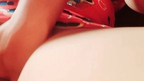 le hago la mejor mamada del mundo amateur a mi hijastro en el autobus, soy su madrastra colegiala teen puta, sexo real casero amateur.