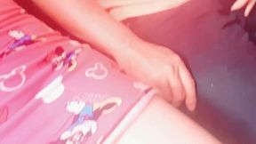 le hago la mejor mamada del mundo amateur a mi hijastro en el autobus, soy su madrastra colegiala teen puta, sexo real casero amateur.