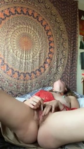 Hippie teen fingers herself and uses vibrator until she cums