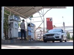 The Attendant Filled Up - Italian full porn movie