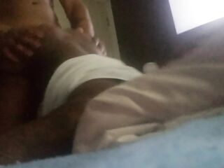 Watch her nutt
