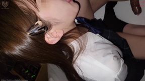 A Gal Who Was Having Compensated Dating at a Net Cafe. She Has Cold Sex with Me at a Hotel but She Feels It Surprisingly!?