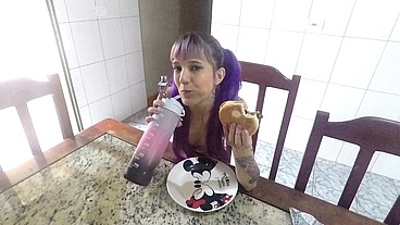 Food Fetish - Eating a burger through the ass