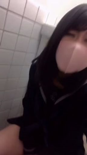 トイレでオナニーしました///エッチな女の子になってごめんなさい♡♡