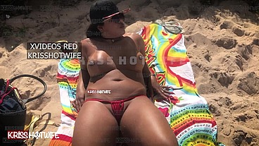 Fui Flagrada Fazendo Topless e Masturbando o Realizador Baiano Na Praia Pública