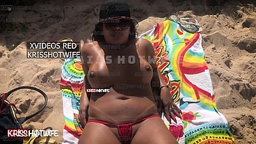 Fui Flagrada Fazendo Topless e Masturbando o Realizador Baiano Na Praia Pública