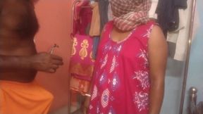 Sauteli Bhabhi ka jhaat chhilte chhilte pel diya