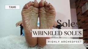 Tami dazzles you with her crumpled soles, clenched toes, and very pronounced arches (4)