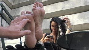 Hot Realtor, Big Feet -- SOLE TICKLE!