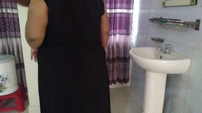 Syrian Maid Cleans Saudi Owner's House in Black Burqa & Hijab, Gets Sex with Owner and Raises Salary