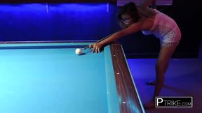 TURNING horny FILIPINA smash her pussy